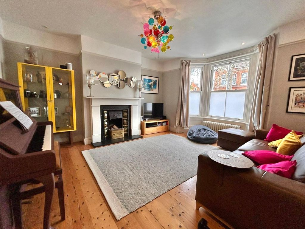 Property photo 2 of 24 Picture No. 45