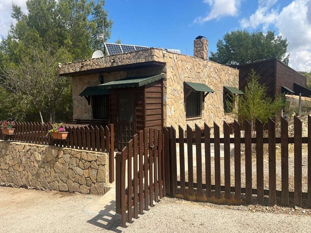 Property photo 2 of 32