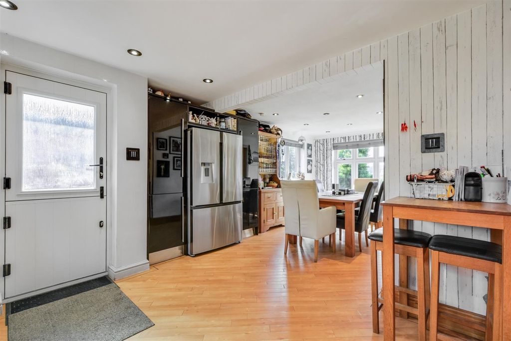 Property photo 2 of 40 Kitchen Diner_3.Jpeg