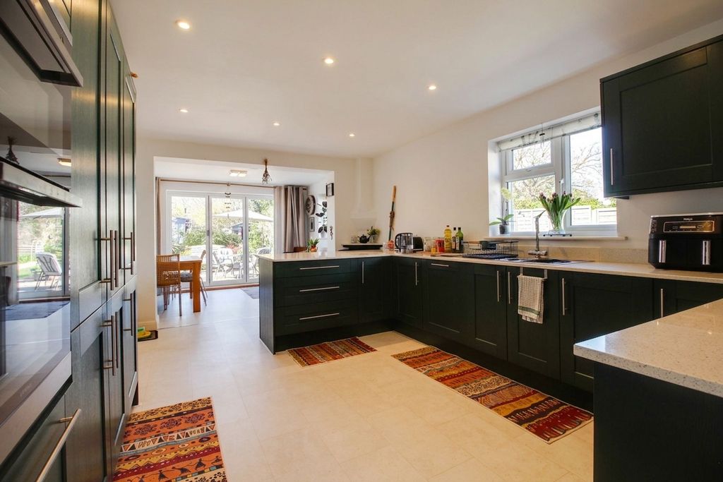 Property photo 3 of 24