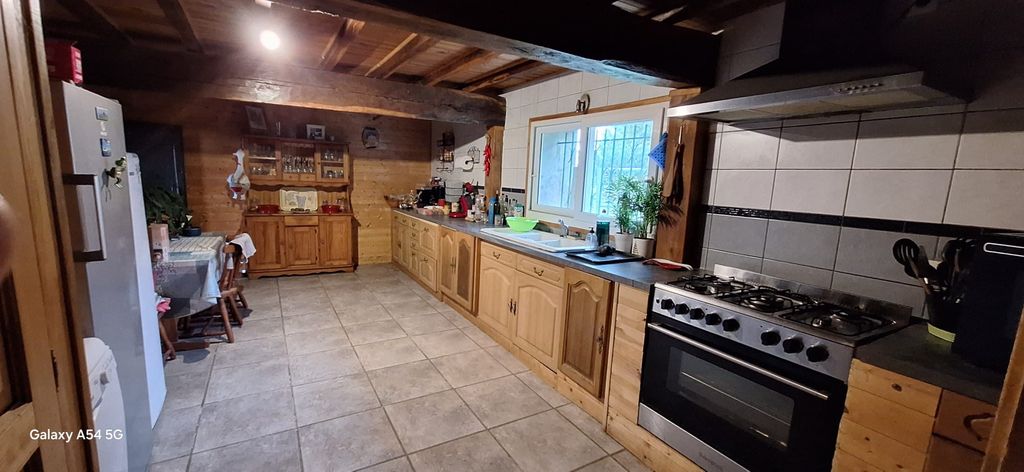 Property photo 3 of 36