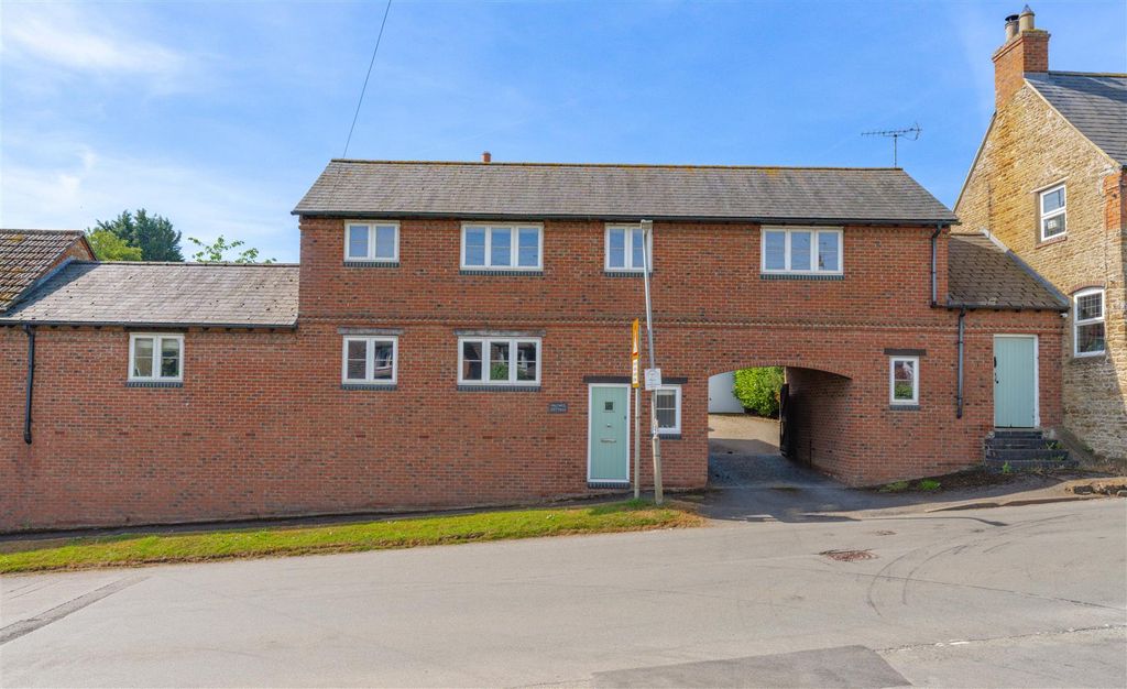 Property photo 1 of 26