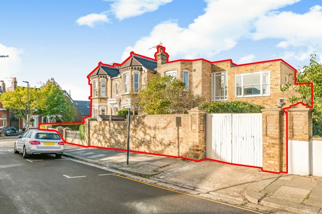 Property photo 1 of 26