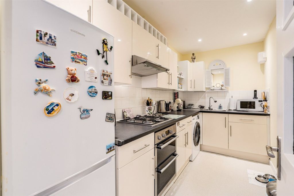 Property photo 3 of 11 Picture No. 02