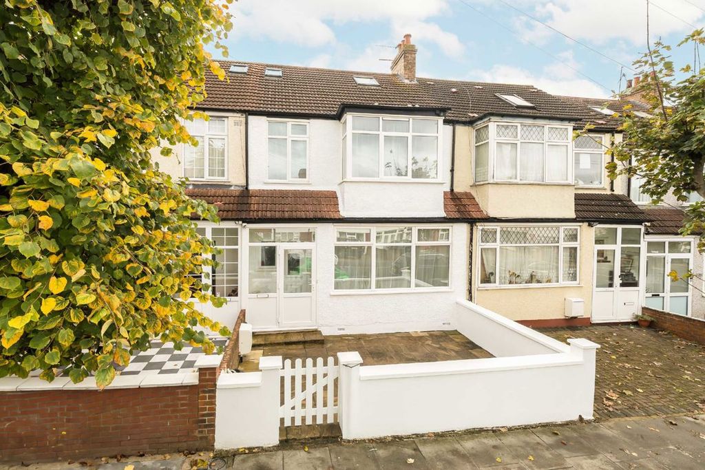 Property photo 1 of 8