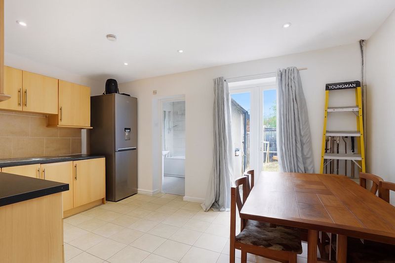 Property photo 2 of 8 Photo 11