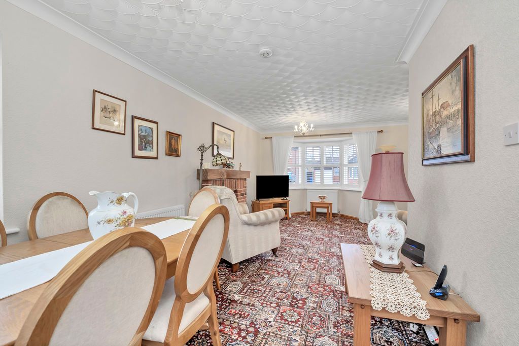 Property photo 3 of 19 Sitting/Dining Room