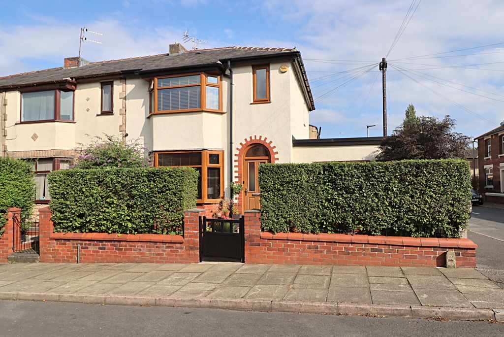 Property photo 1 of 20