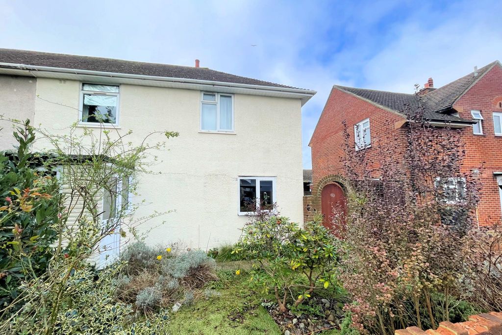 Property photo 1 of 17 Front