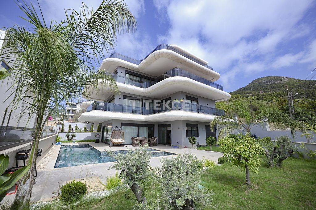 Property photo 2 of 45