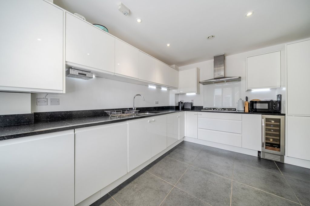 Property photo 2 of 24 1488735-6-6A54d19...