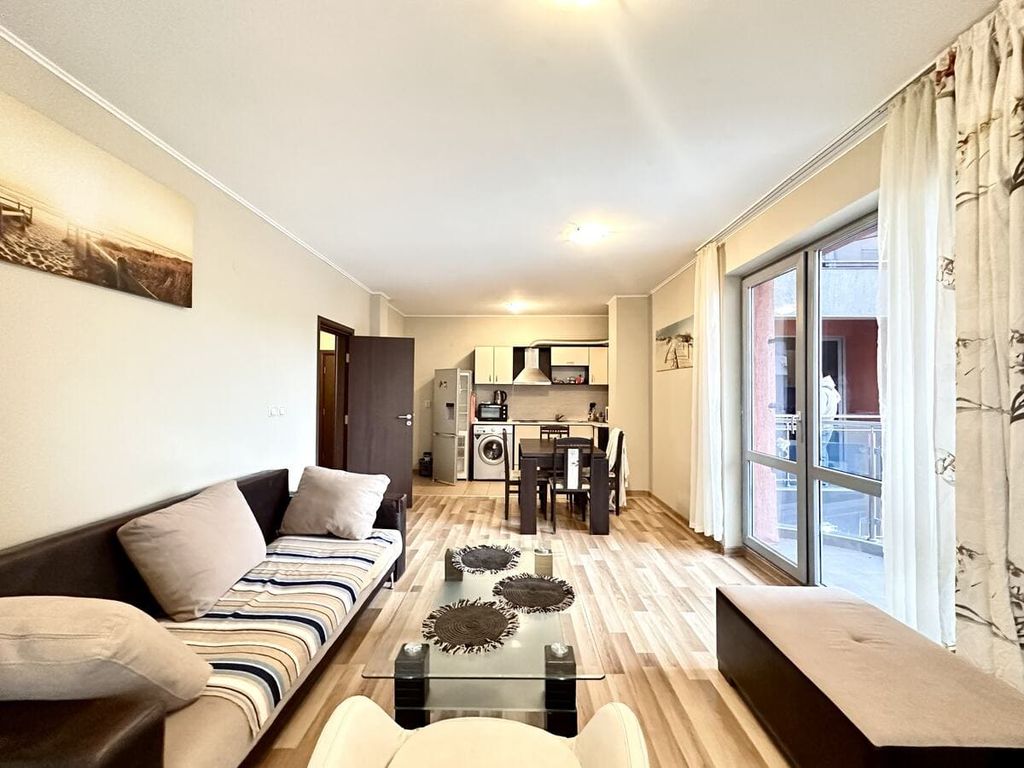 Property photo 2 of 21