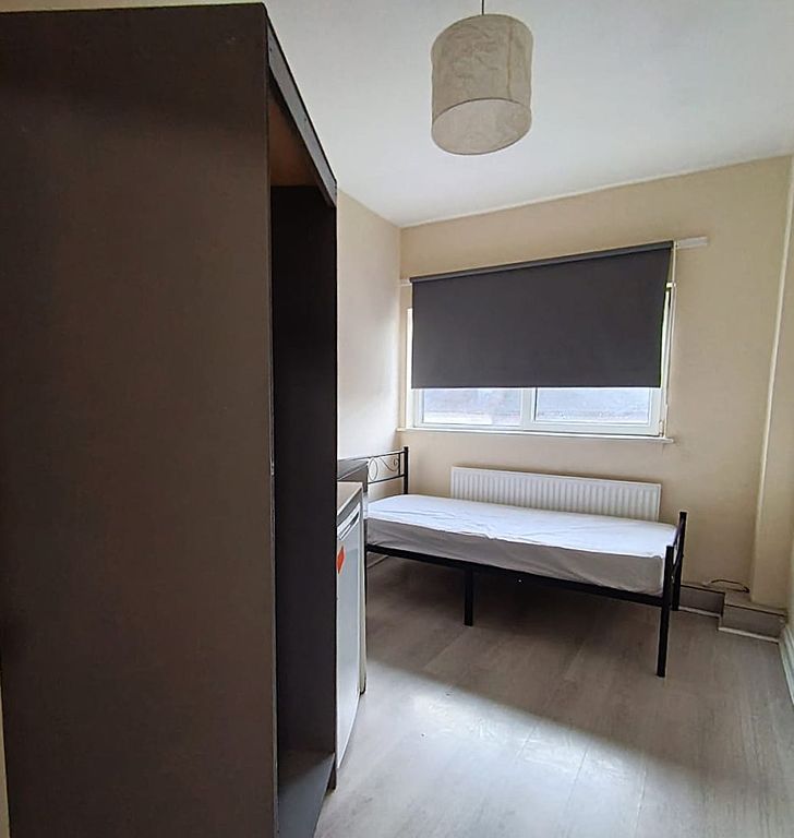 Property photo 1 of 2