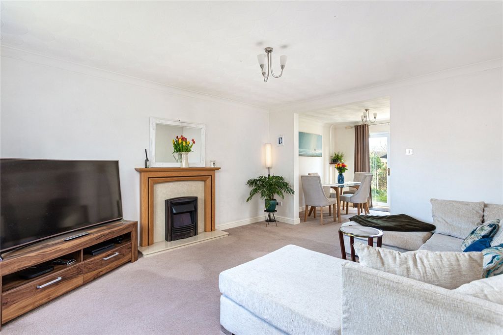 Property photo 2 of 13 Photos