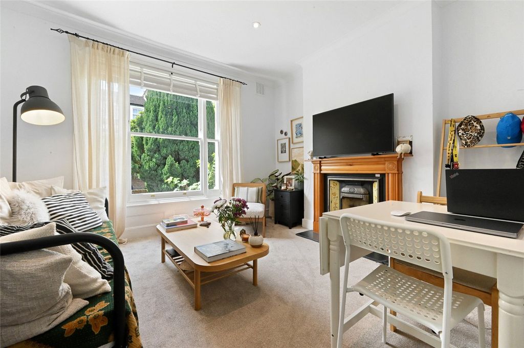 Property photo 1 of 10 Picture No. 12