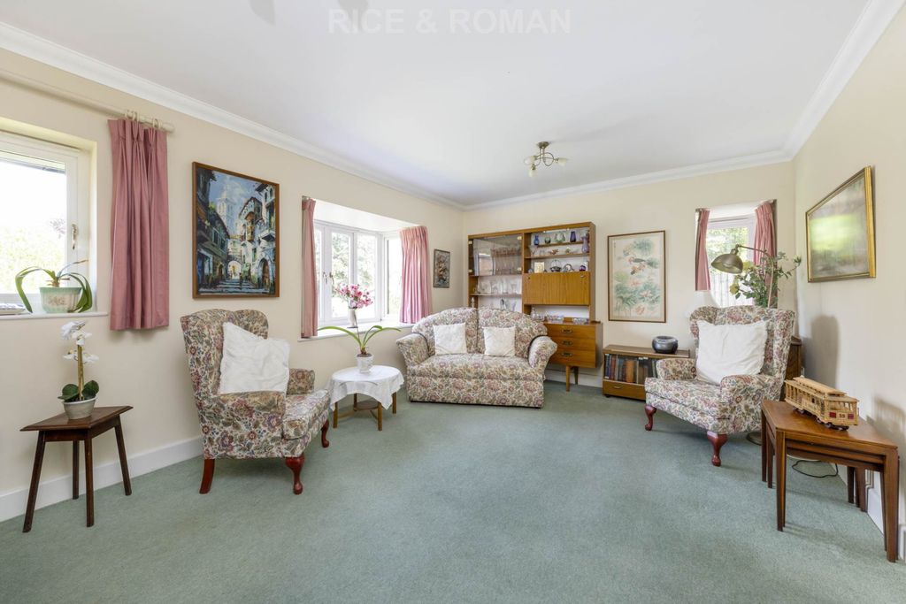 Property photo 3 of 15