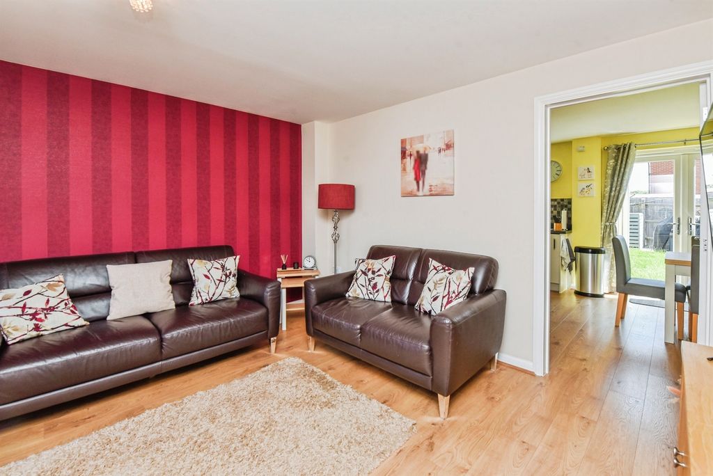 Property photo 3 of 17