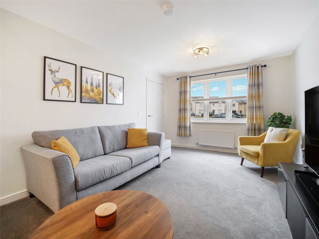 Property photo 2 of 19 Living Room