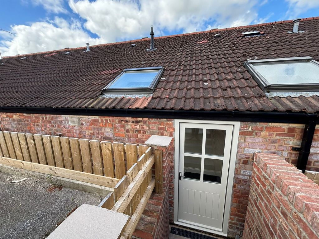 Property photo 1 of 12 External