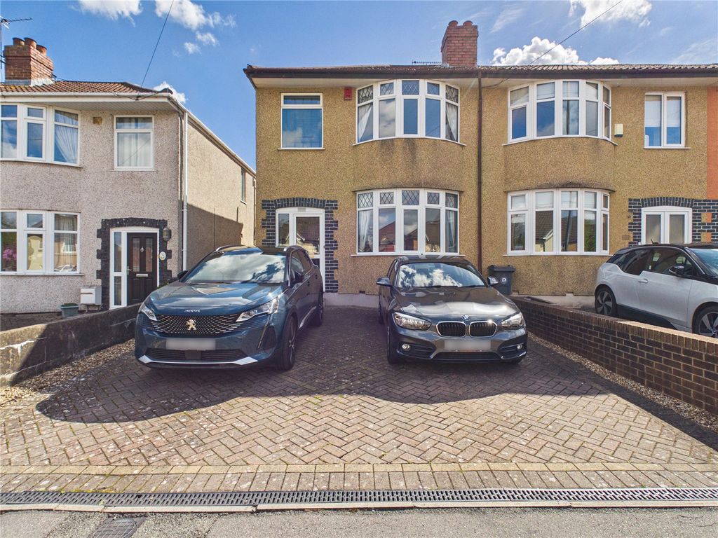 Property photo 2 of 22 Picture No. 28