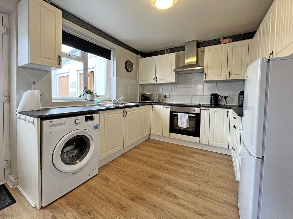 Property photo 3 of 16 Picture No. 13