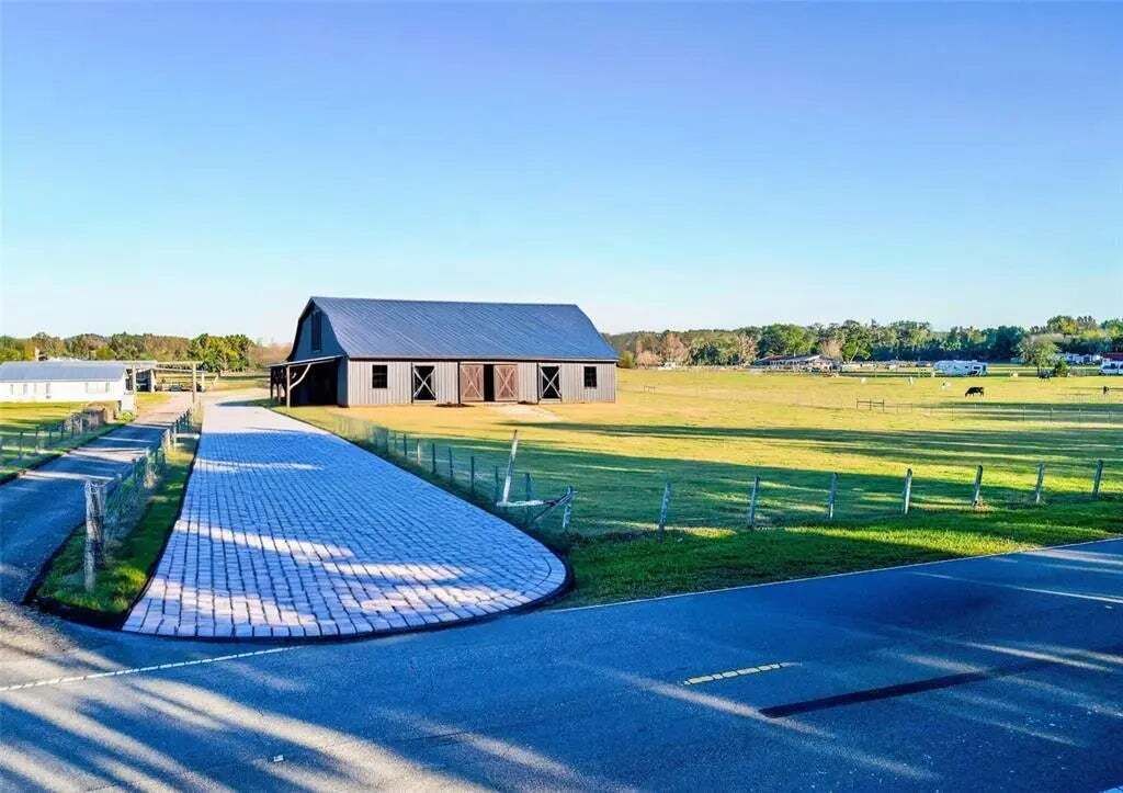 Property photo 2 of 10 <Alttext/>