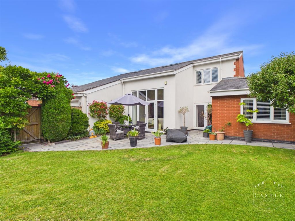 Property photo 1 of 49 Outside