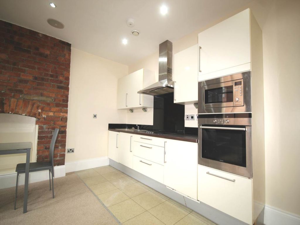 Property photo 3 of 7 Kitchen