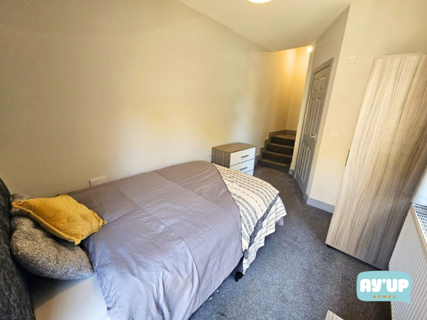 Property photo 2 of 8