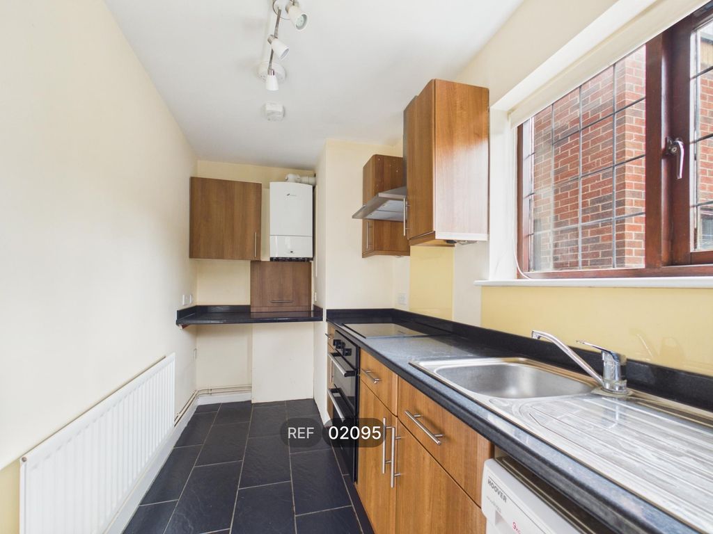 Property photo 2 of 15 Kitchen
