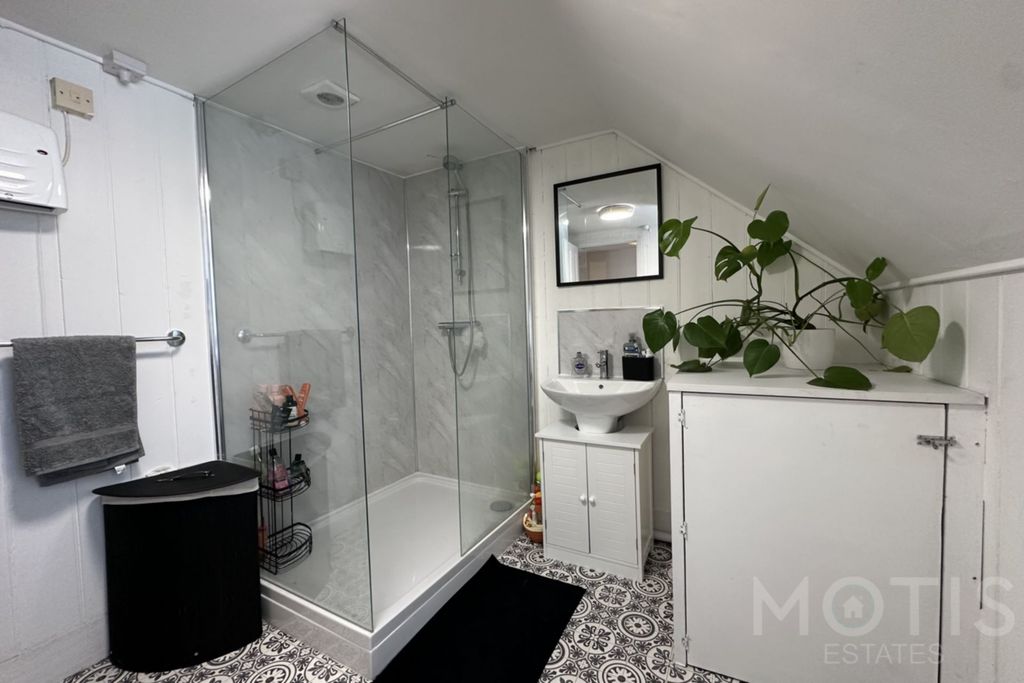 Property photo 2 of 13 Photo 1