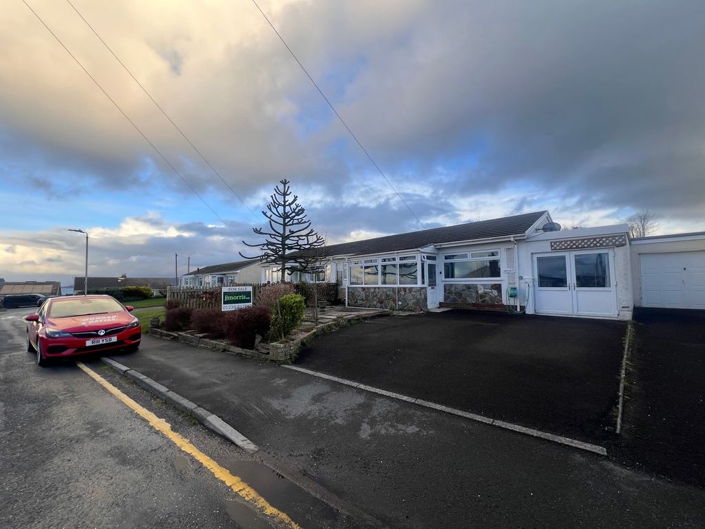 Property photo 3 of 44