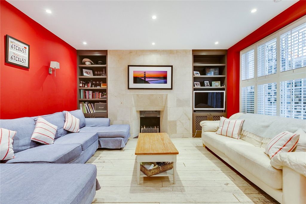 Property photo 1 of 9