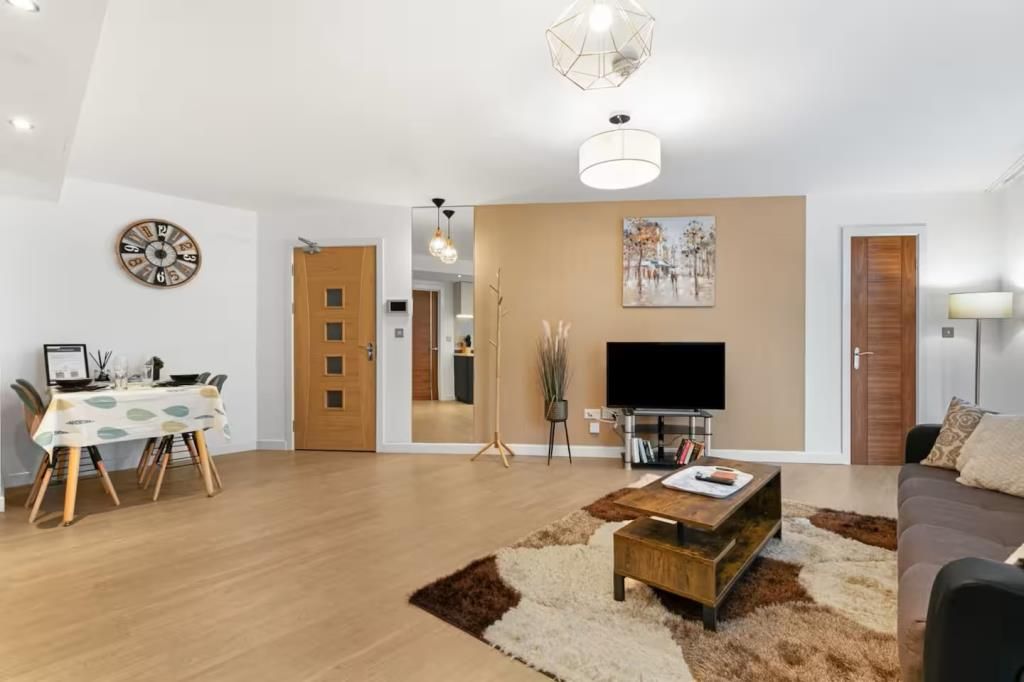 Property photo 1 of 12 Reception Room