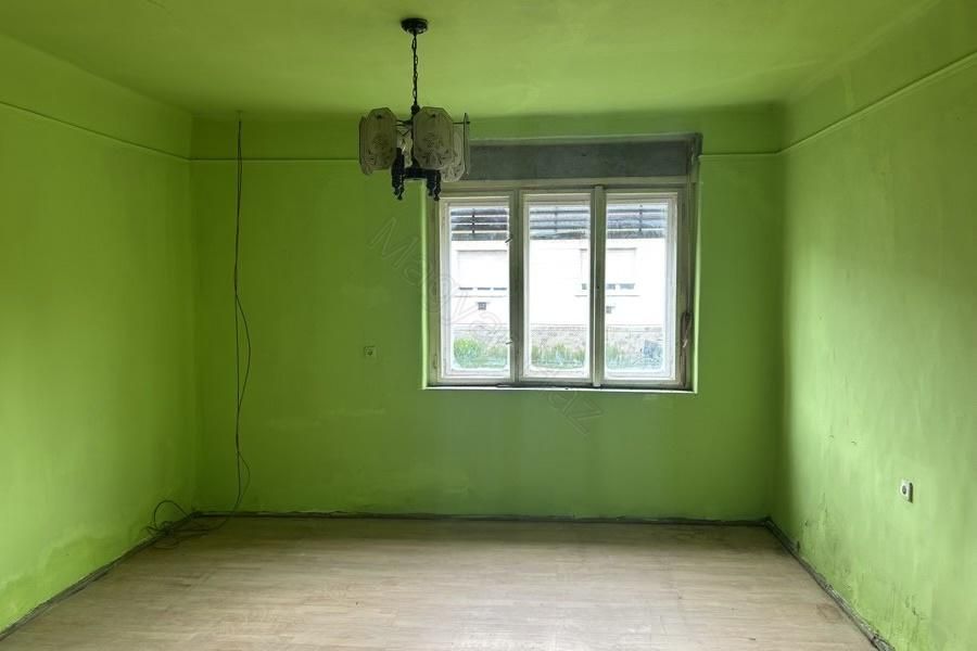 Property photo 3 of 6