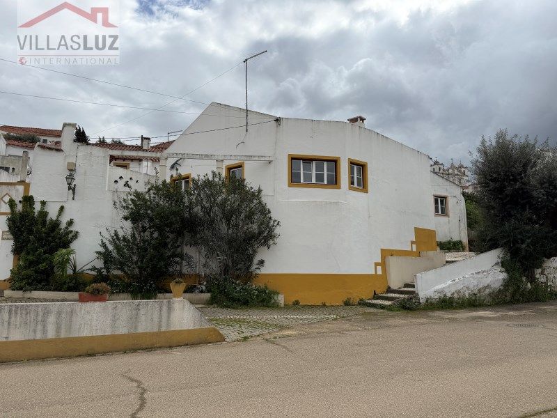 Property photo 1 of 33