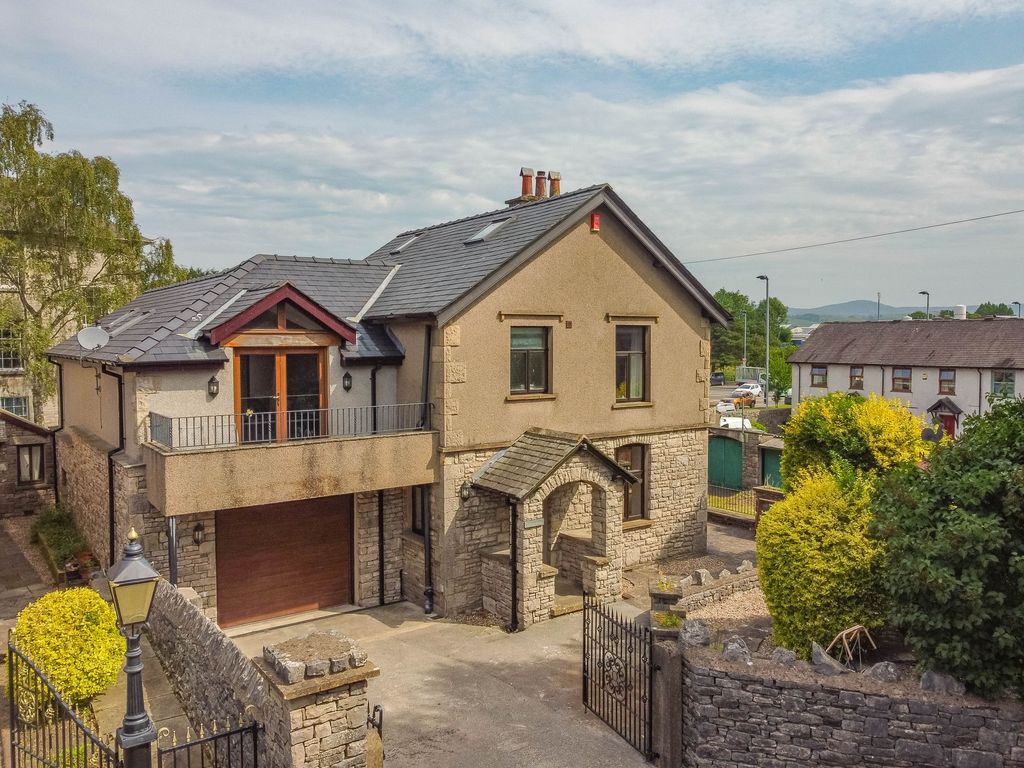 Property photo 1 of 39