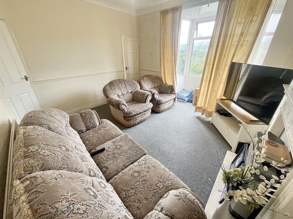 Property photo 3 of 20 Liv2