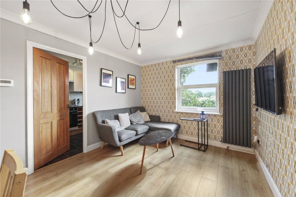 Property photo 2 of 13 Picture No. 01