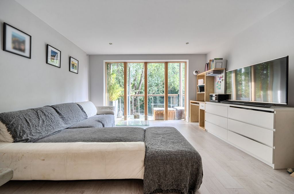Property photo 2 of 20 1471965-6-6A4Fdc0...