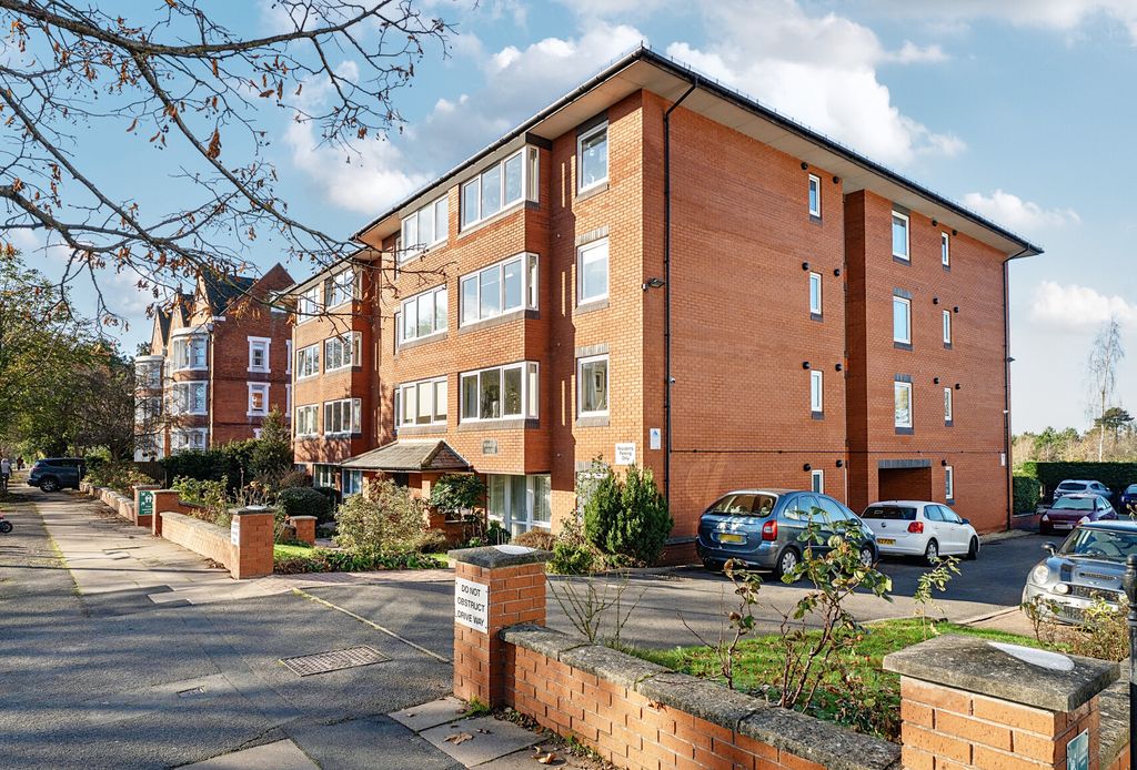 Property photo 1 of 9 1383365-1-6920561...