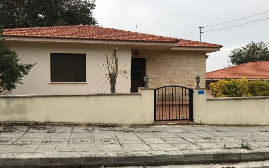 Property photo 1 of 2