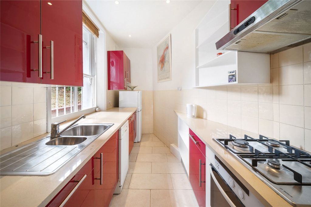 Property photo 2 of 11 Kitchen
