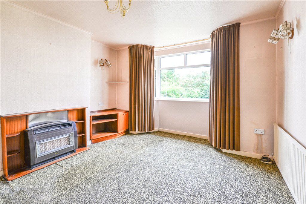 Property photo 3 of 14 Lounge