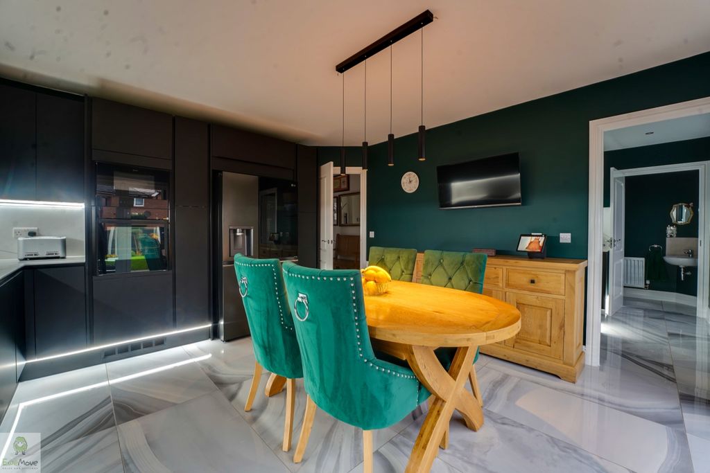 Property photo 1 of 12 Dsc08459-Dsc08463