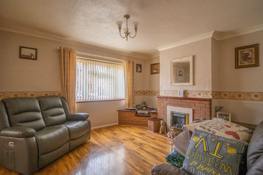 Property photo 2 of 21 4920485