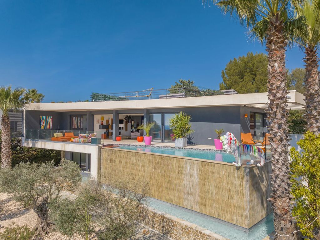 Property photo 2 of 10