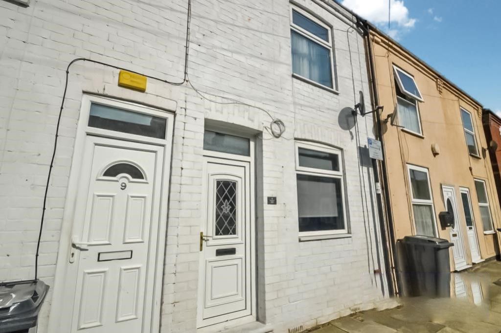 Property photo 1 of 6 Front