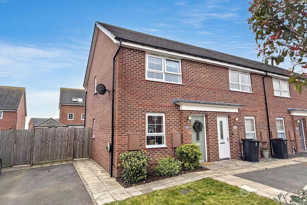 Property photo 1 of 15 4811181