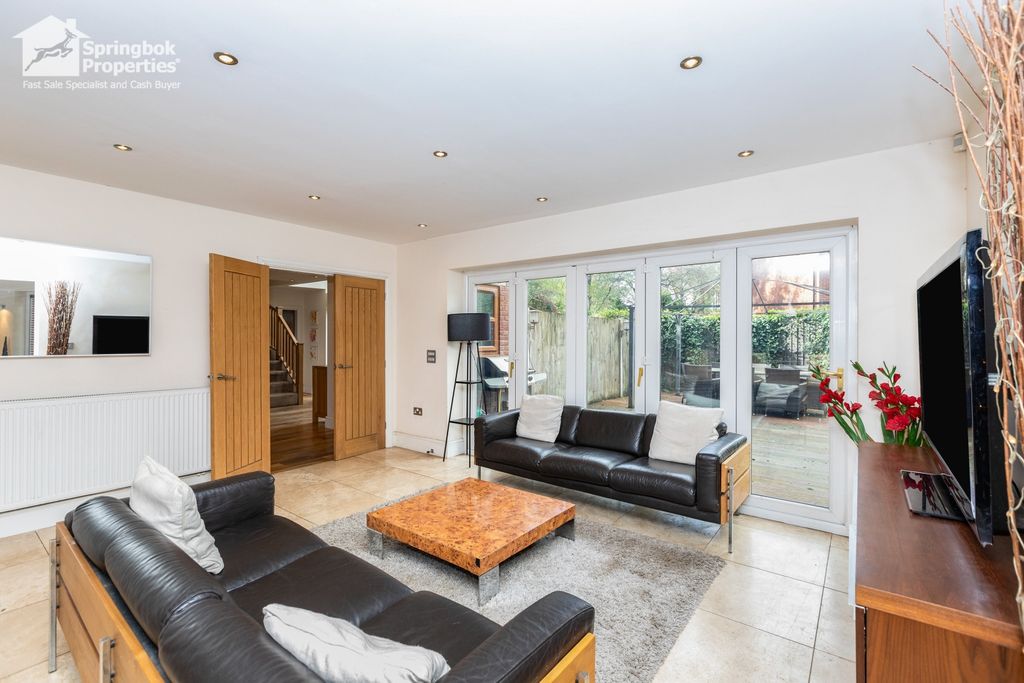 Property photo 2 of 21 1